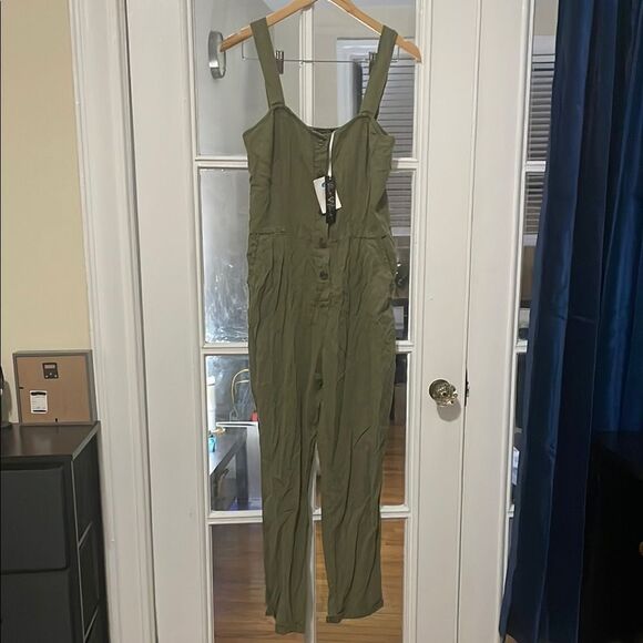 NWT Velvet heart olive green soft loose relaxed jumpsuit romper  size small - Picture 1 of 12